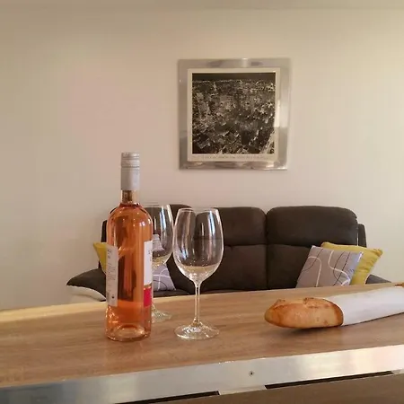 Apartmán Le De Gaulle *